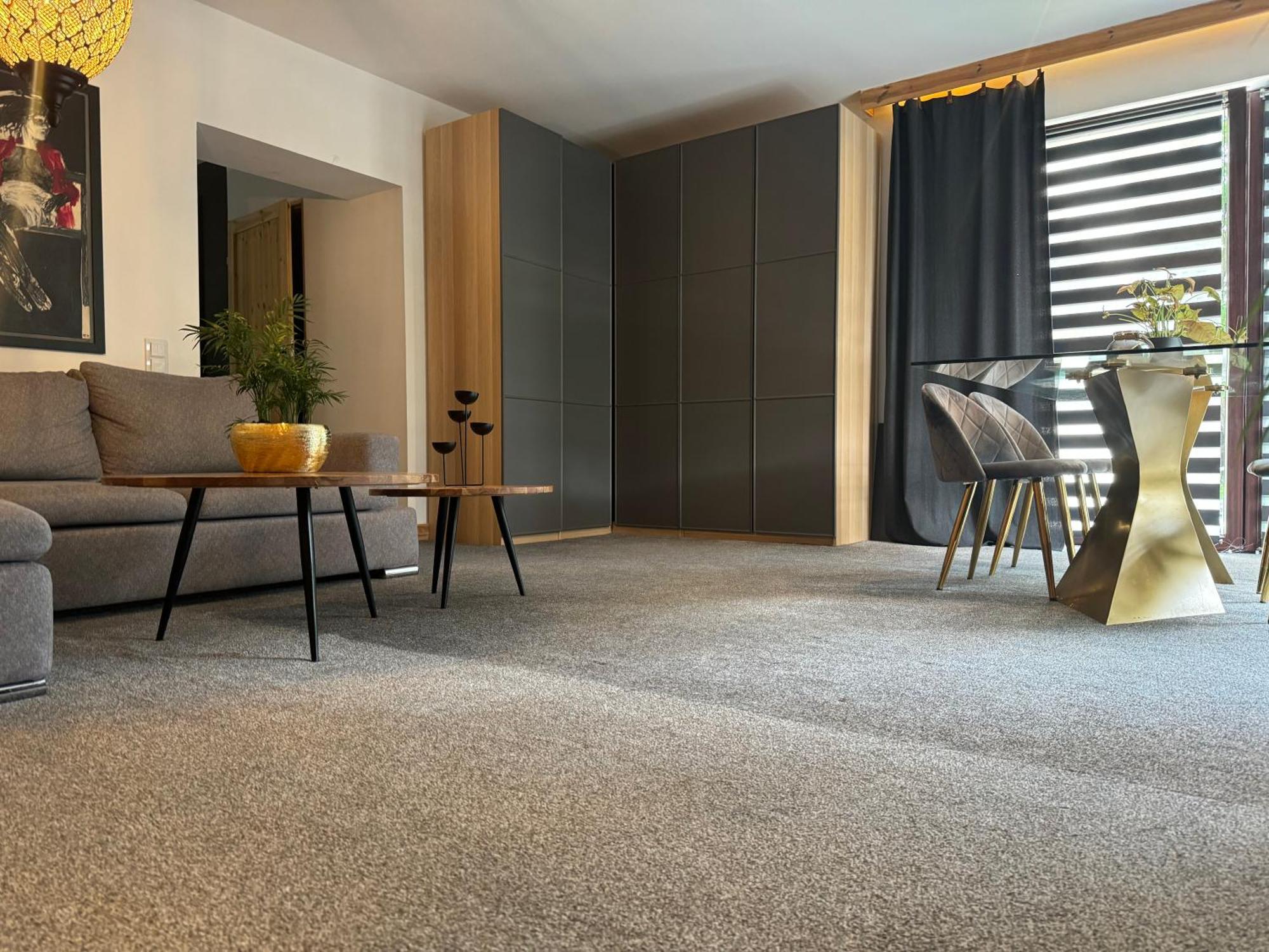 Apartment Atelier *